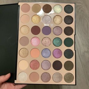 Morphs 35C Eyeshadow Palette